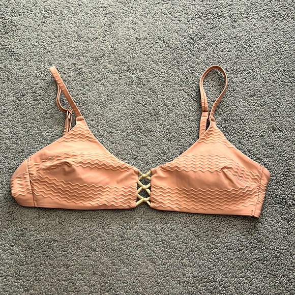 Aerie bikini top size medium - Picture 1 of 7